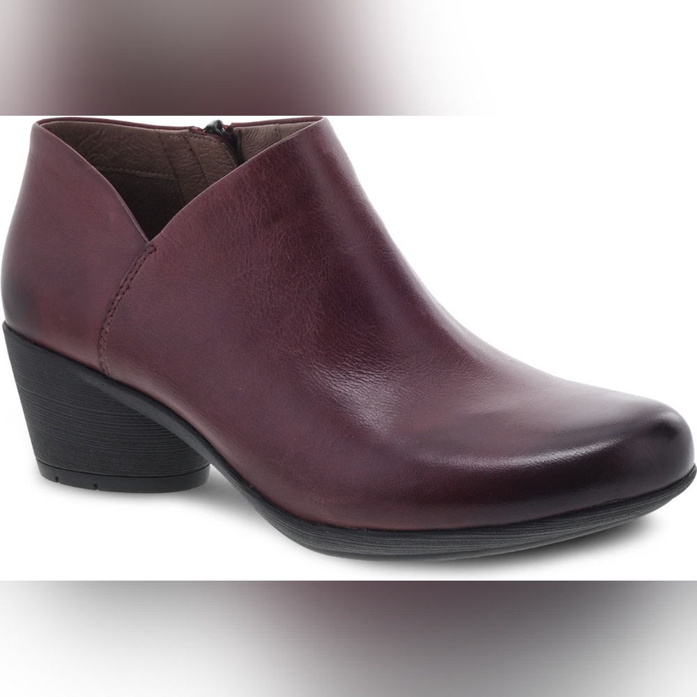 Dansko Raina Burnished Nubuck Wine Bootie 42